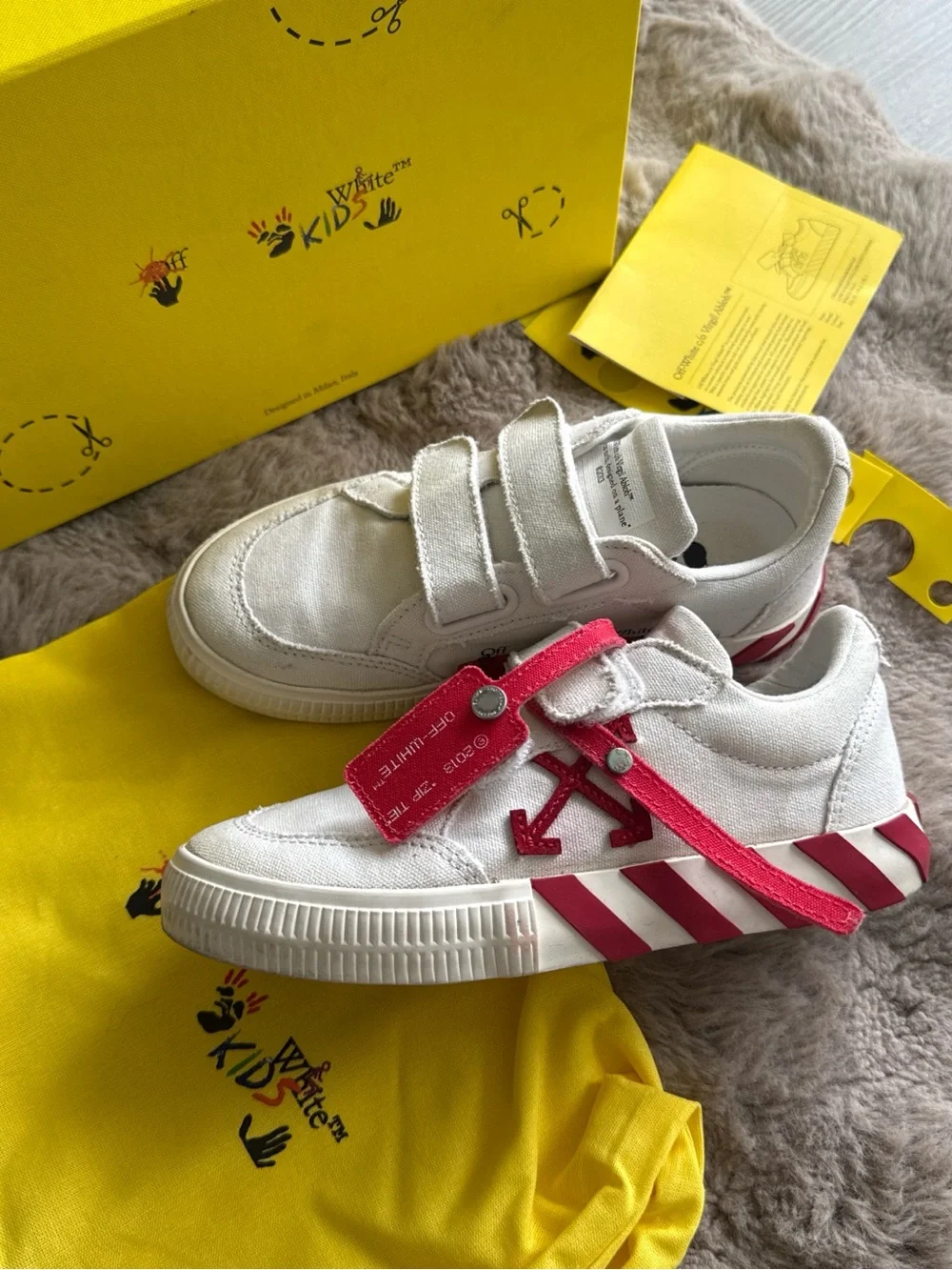 Off-White Kids White Sneakers with Red Stripe Accents size 33